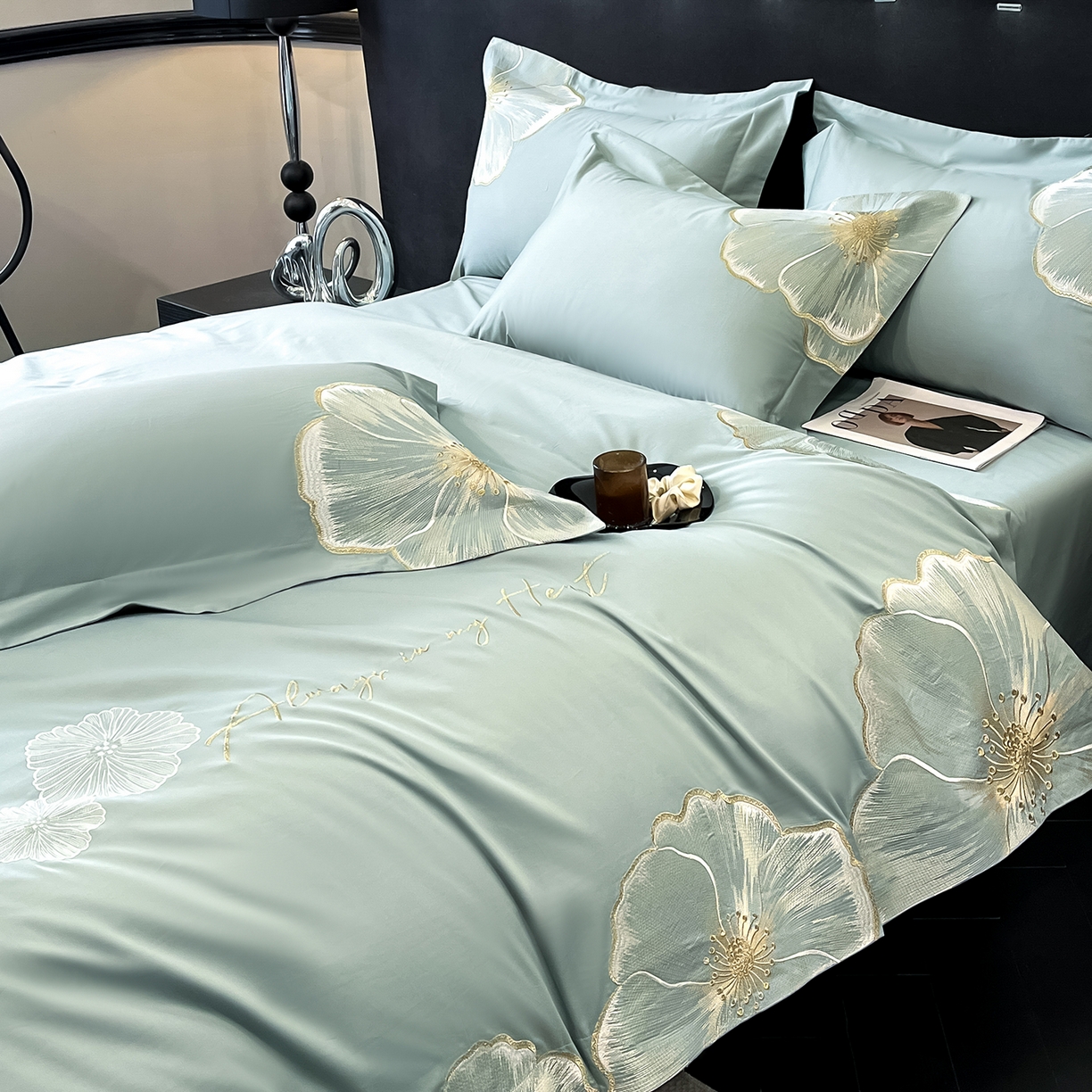 91家纺网 家纺一手货源 找家纺 置顶家纺 2026新款亲肤加厚磨毛刺绣四件套-花颜叶语 花颜叶语-繁星蓝