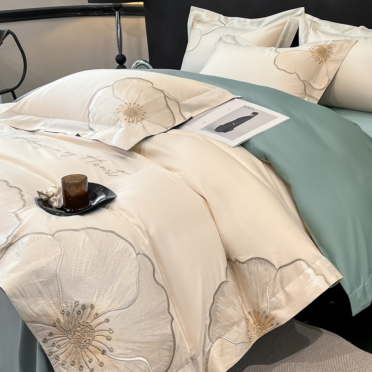 91家纺网 家纺一手货源 找家纺 置顶家纺 2026新款亲肤加厚磨毛刺绣四件套-花颜叶语 花颜叶语-白+繁星蓝