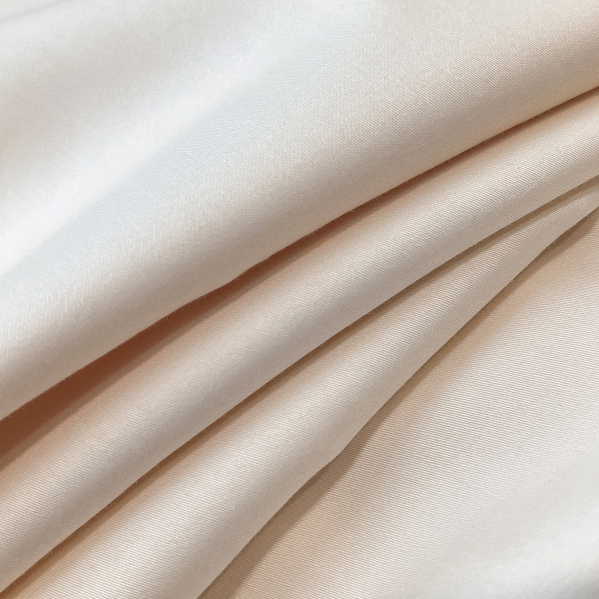 91家纺网 家纺一手货源 找家纺 置顶家纺 2026新款亲肤加厚磨毛刺绣四件套-花颜叶语 花颜叶语-白+奶咖