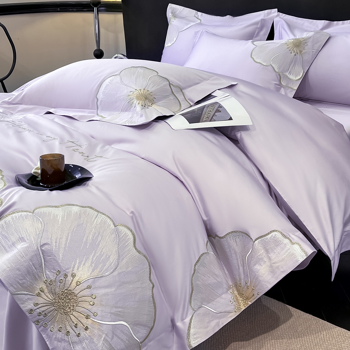 91家纺网 家纺一手货源 找家纺 置顶家纺 2026新款亲肤加厚磨毛刺绣四件套-花颜叶语 花颜叶语-香芋紫