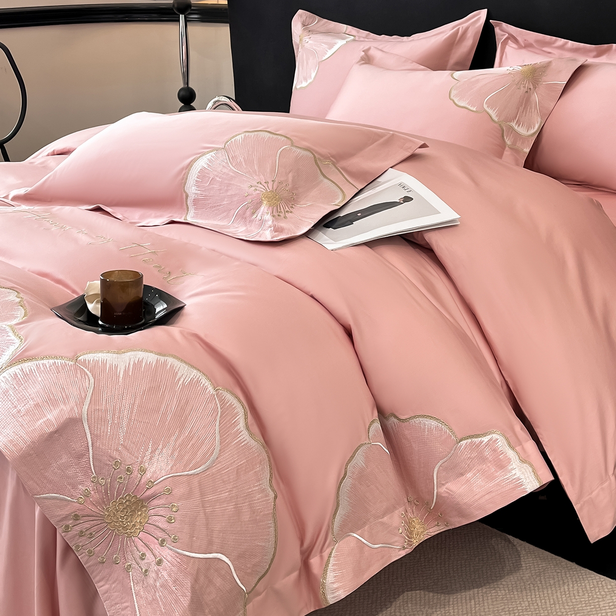 91家纺网 家纺一手货源 找家纺 置顶家纺 2026新款亲肤加厚磨毛刺绣四件套-花颜叶语 花颜叶语-浅豆沙