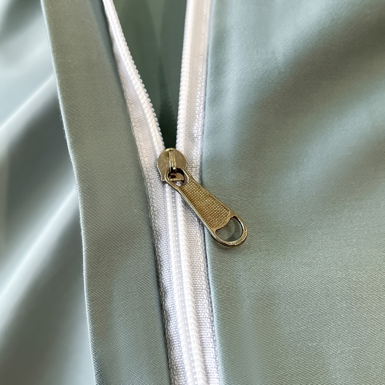 91家纺网 家纺一手货源 找家纺 置顶家纺 2026新款亲肤加厚磨毛刺绣四件套-花颜叶语 花颜叶语-繁星蓝