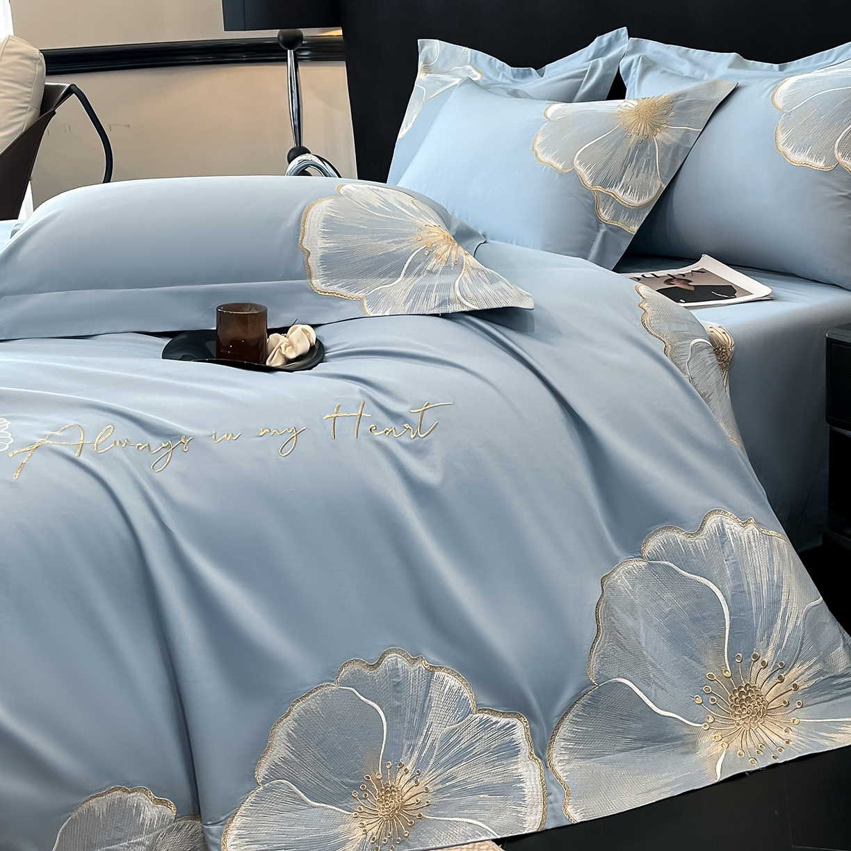 91家纺网 家纺一手货源 找家纺 置顶家纺 2026新款亲肤加厚磨毛刺绣四件套-花颜叶语 花颜叶语-天空蓝