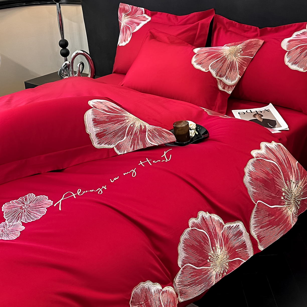 91家纺网 家纺一手货源 找家纺 置顶家纺 2026新款亲肤加厚磨毛刺绣四件套-花颜叶语 花颜叶语-大红