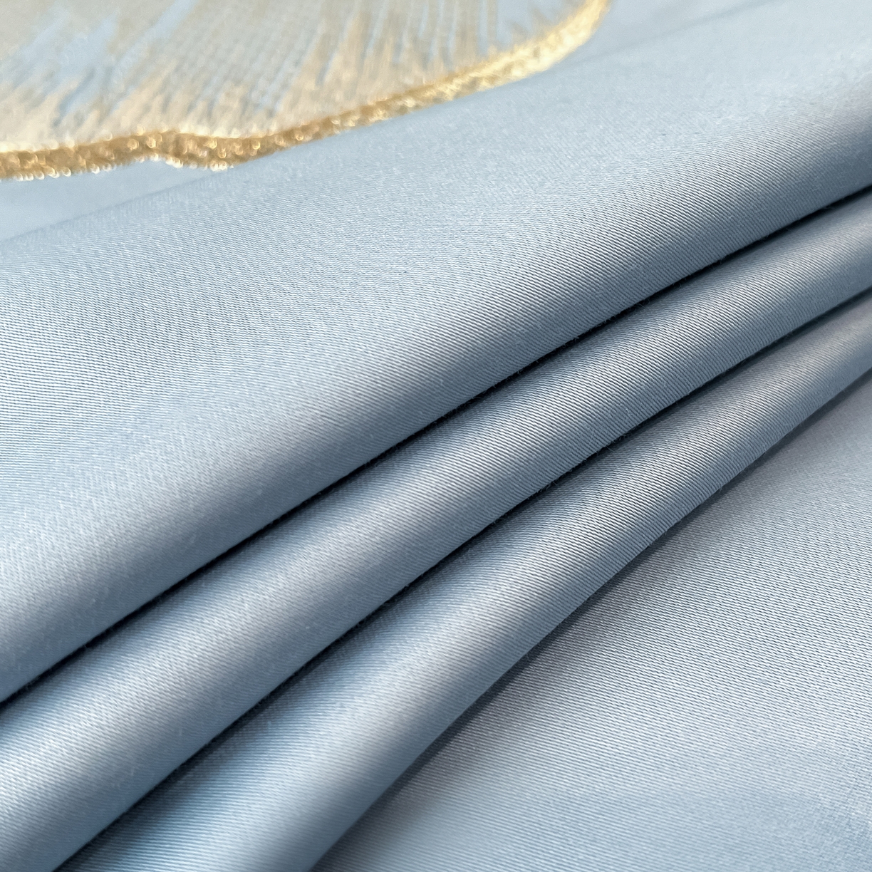 91家纺网 家纺一手货源 找家纺 置顶家纺 2026新款亲肤加厚磨毛刺绣四件套-花颜叶语 花颜叶语-天空蓝