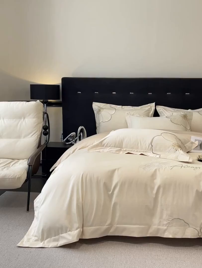 91家纺网 家纺一手货源 找家纺 置顶家纺 2026新款亲肤加厚磨毛刺绣四件套-花颜叶语 花颜叶语-白+奶咖