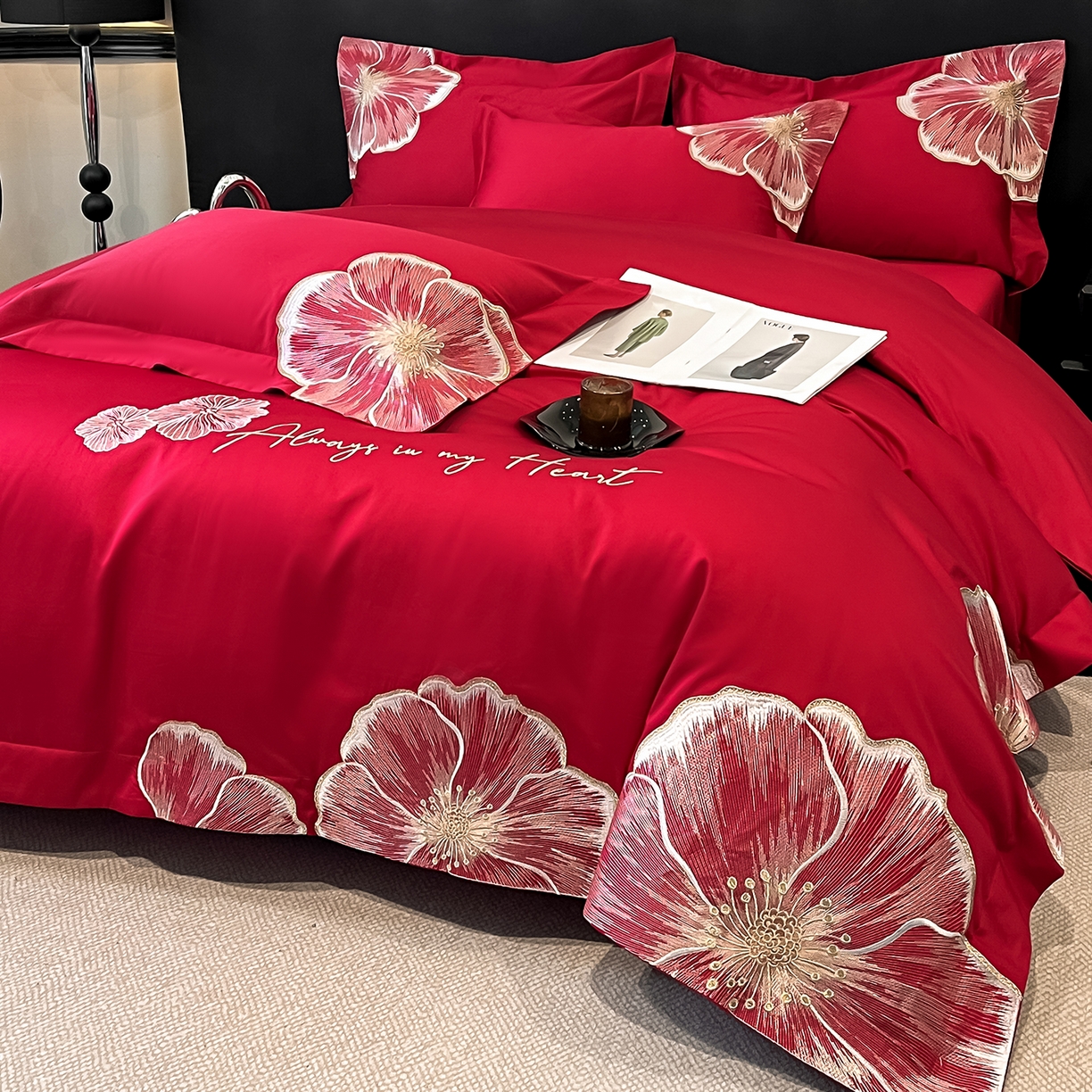 91家纺网 家纺一手货源 找家纺 置顶家纺 2026新款亲肤加厚磨毛刺绣四件套-花颜叶语 花颜叶语-大红