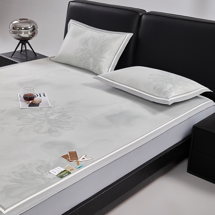 91家纺网 家纺一手货源 找家纺 小牛席业 2026新款牡丹琉璃冷感冰丝席（床笠款）凉席藤席冰藤席冰丝席竹席乳胶席凉豆豆席 灰绿