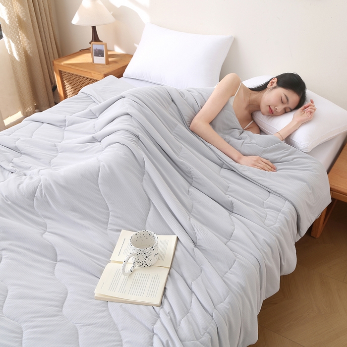 91家纺网 家纺一手货源 找家纺 天之悦家纺 2026热款针织提花夏被夏凉被空调被 灰色