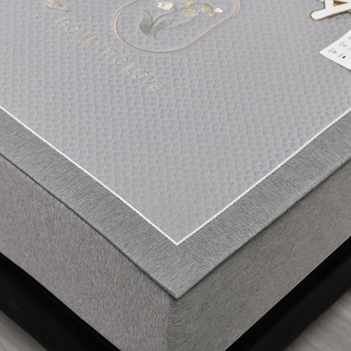 91家纺网 家纺一手货源 找家纺 小牛席业 2026新款轻奢风铃兰冷感豆豆席系列凉席藤席冰藤席冰丝席竹席乳胶席 灰色