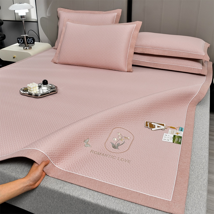 91家纺网 家纺一手货源 找家纺 小牛席业 2026新款轻奢风铃兰冷感豆豆席系列凉席藤席冰藤席冰丝席竹席乳胶席 粉色