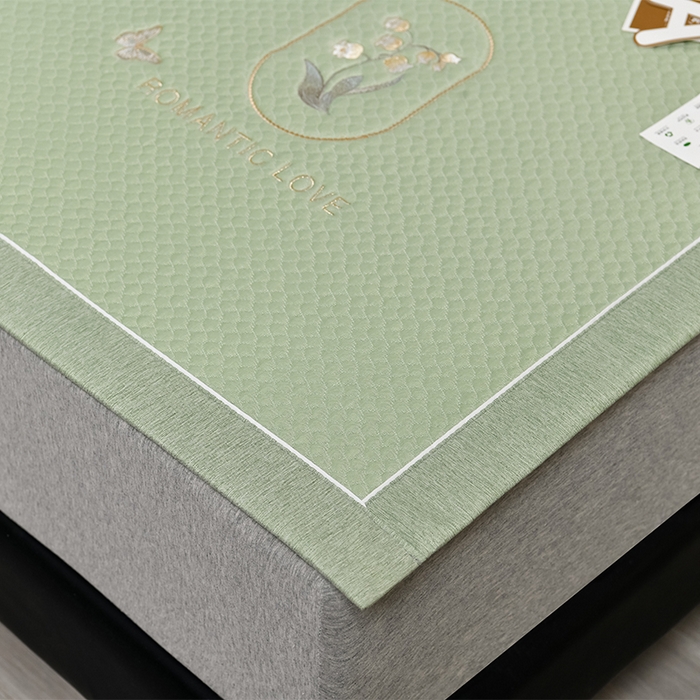 91家纺网 家纺一手货源 找家纺 小牛席业 2026新款轻奢风铃兰冷感豆豆席系列凉席藤席冰藤席冰丝席竹席乳胶席 绿色