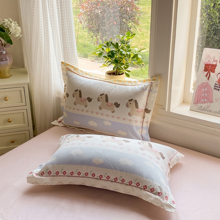 91家纺网 家纺一手货源 找家纺 凌鼎 2026新款多规格掉边全棉印花四件套 英伦小马