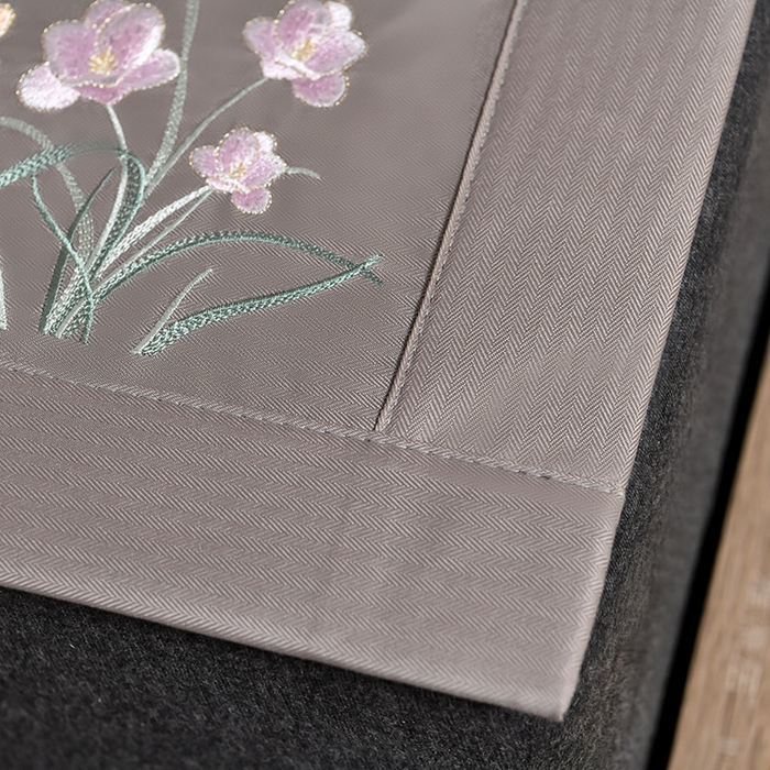 91家纺网 家纺一手货源 找家纺 小牛席业 2026新款小苍兰冰藤-双面席系列凉席藤席冰藤席冰丝席竹席乳胶席凉感豆豆席 小苍兰清香冰藤席-黑咖