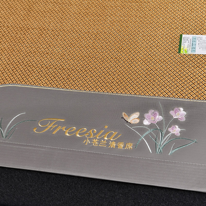 91家纺网 家纺一手货源 找家纺 小牛席业 2026新款小苍兰冰藤-双面席系列凉席藤席冰藤席冰丝席竹席乳胶席凉感豆豆席 小苍兰清香冰藤席-金色