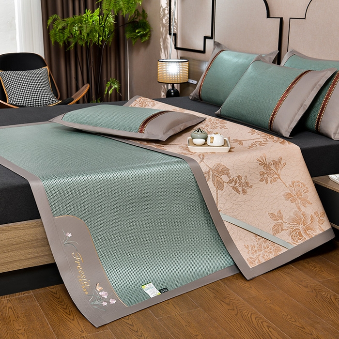 91家纺网 家纺一手货源 找家纺 小牛席业 2026新款小苍兰冰藤-双面席系列凉席藤席冰藤席冰丝席竹席乳胶席凉感豆豆席 小苍兰清香冰藤席-绿色