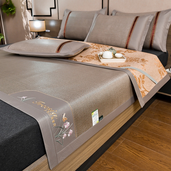 91家纺网 家纺一手货源 找家纺 小牛席业 2026新款小苍兰冰藤-双面席系列凉席藤席冰藤席冰丝席竹席乳胶席凉感豆豆席 小苍兰清香冰藤席-香槟