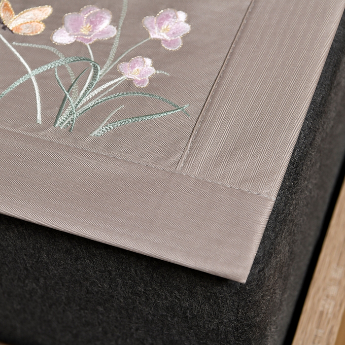 91家纺网 家纺一手货源 找家纺 小牛席业 2026新款小苍兰冰藤-双面席系列凉席藤席冰藤席冰丝席竹席乳胶席凉感豆豆席 小苍兰清香冰藤席-银灰