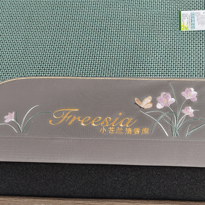 91家纺网 家纺一手货源 找家纺 小牛席业 2026新款小苍兰冰藤-双面席系列凉席藤席冰藤席冰丝席竹席乳胶席凉感豆豆席 小苍兰清香冰藤席-绿色