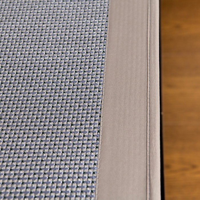 91家纺网 家纺一手货源 找家纺 小牛席业 2026新款小苍兰冰藤席系列（床笠款）凉席藤席冰藤席冰丝席竹席乳胶席 小苍兰清香冰藤席-床笠款（浅蓝）