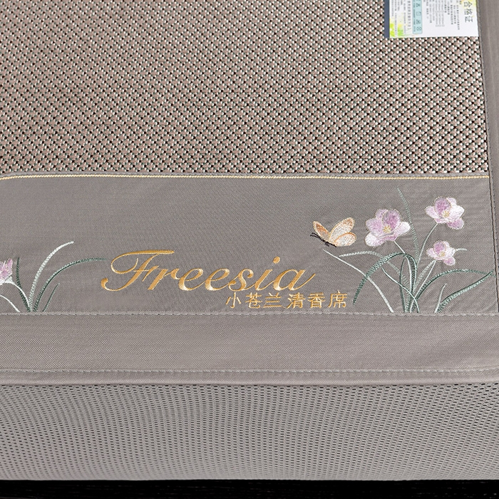 91家纺网 家纺一手货源 找家纺 小牛席业 2026新款小苍兰冰藤席系列（床笠款）凉席藤席冰藤席冰丝席竹席乳胶席 小苍兰清香冰藤席-床笠款（香槟）