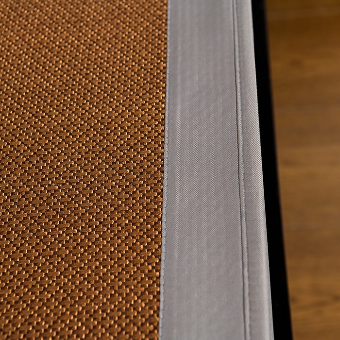 91家纺网 家纺一手货源 找家纺 小牛席业 2026新款小苍兰冰藤席系列（床笠款）凉席藤席冰藤席冰丝席竹席乳胶席 小苍兰清香冰藤席-床笠款（黑咖）