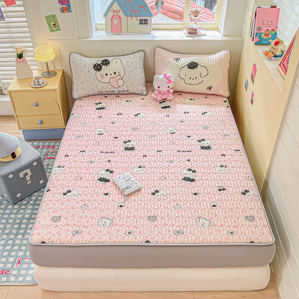 91家纺网 家纺一手货源 找家纺 摩妮卡 2026春夏新款凉感丝印花小清新乳胶凉席席子床笠款三件套 友谊之家-粉