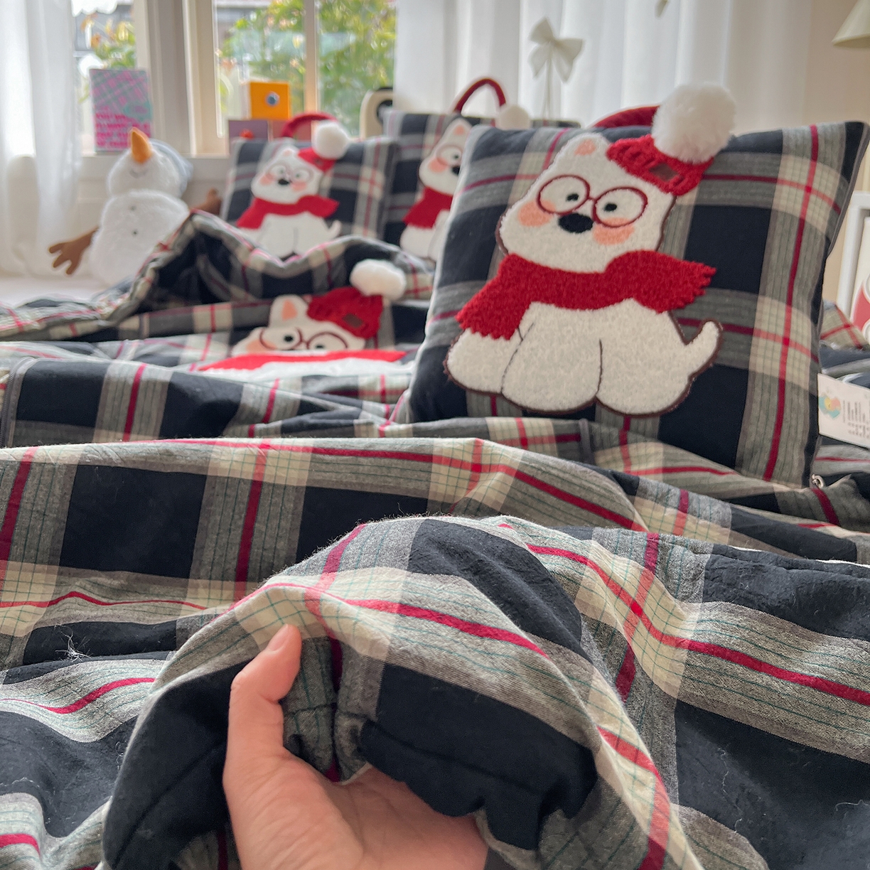 91家纺网 家纺一手货源 找家纺 古本家居 2026春夏新款全棉美拉德西高地系列抱枕被 全棉美拉德围巾西高地黑格