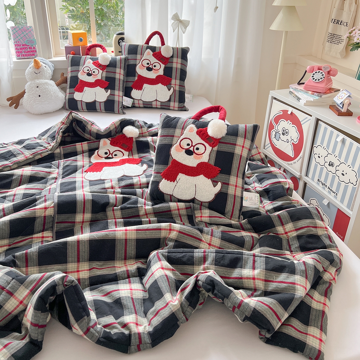 91家纺网 家纺一手货源 找家纺 古本家居 2026春夏新款全棉美拉德西高地系列抱枕被 全棉美拉德围巾西高地黑格