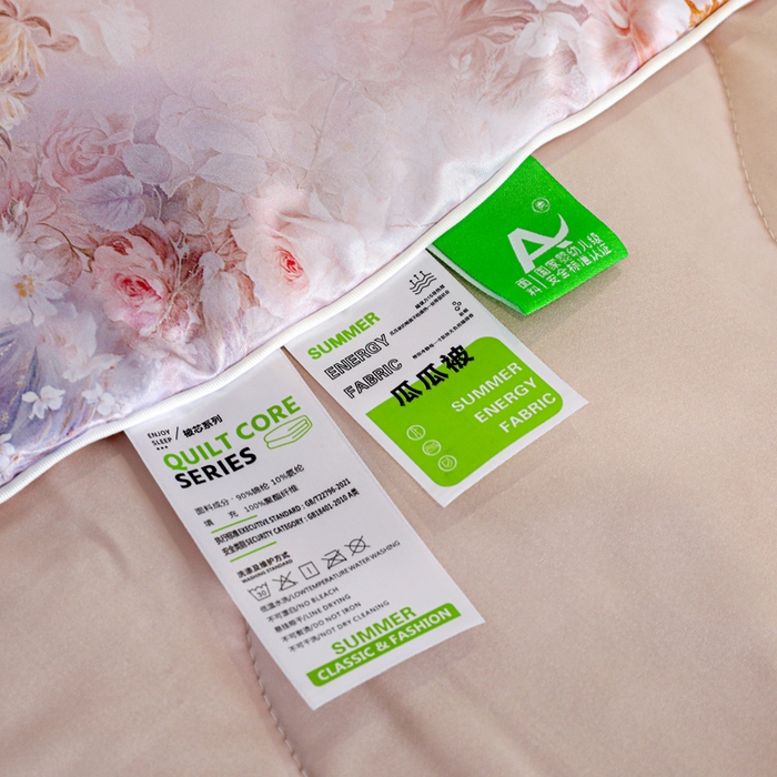 91家纺网 家纺一手货源 找家纺 天之悦家纺 2026新款夏被油光丝数码印花锦氨凉感被夏凉被空调被 伊芙紫