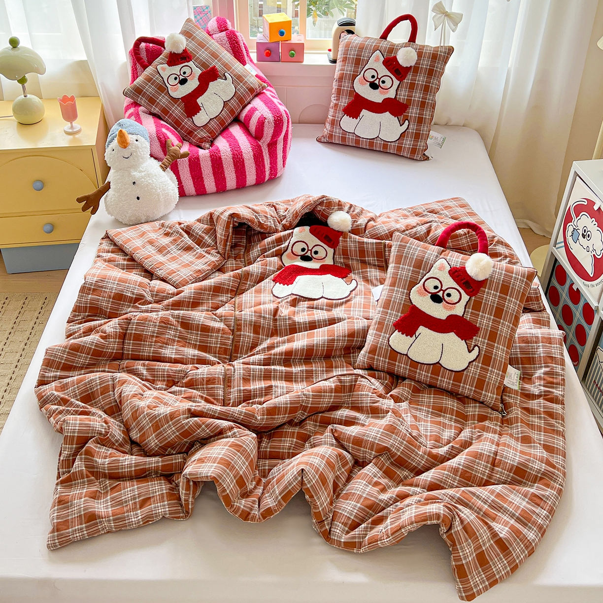 91家纺网 家纺一手货源 找家纺 古本家居 2026春夏新款全棉美拉德西高地系列抱枕被 全棉美拉德围巾西高地咖格