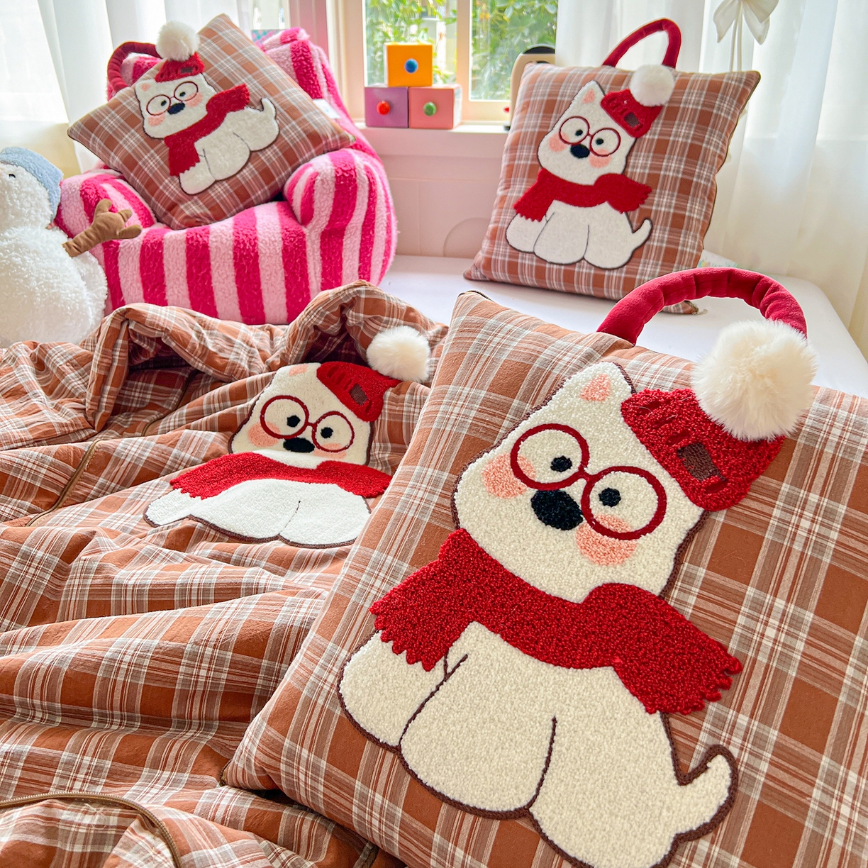 91家纺网 家纺一手货源 找家纺 古本家居 2026春夏新款全棉美拉德西高地系列抱枕被 全棉美拉德围巾西高地咖格