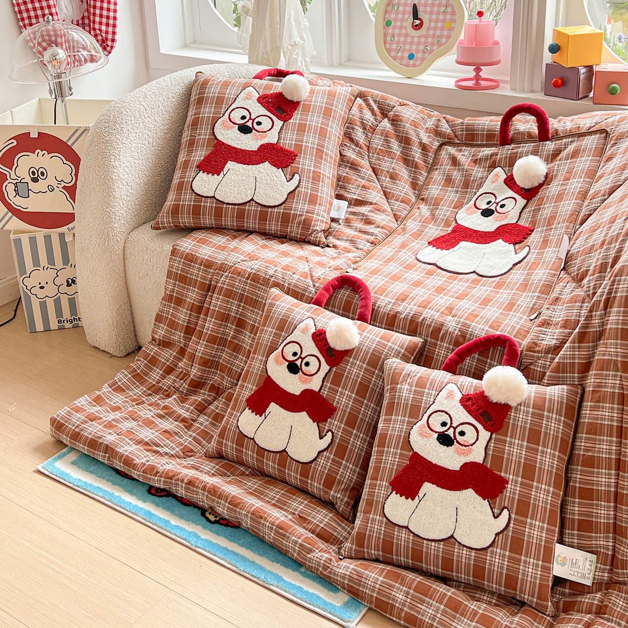 91家纺网 家纺一手货源 找家纺 古本家居 2026春夏新款全棉美拉德西高地系列抱枕被 全棉美拉德围巾西高地咖格