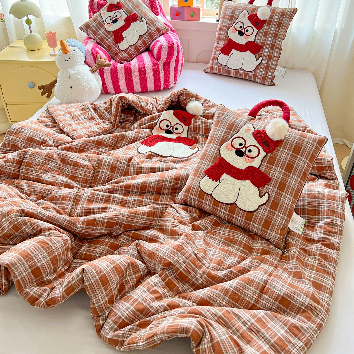 91家纺网 家纺一手货源 找家纺 古本家居 2026春夏新款全棉美拉德西高地系列抱枕被 全棉美拉德围巾西高地咖格