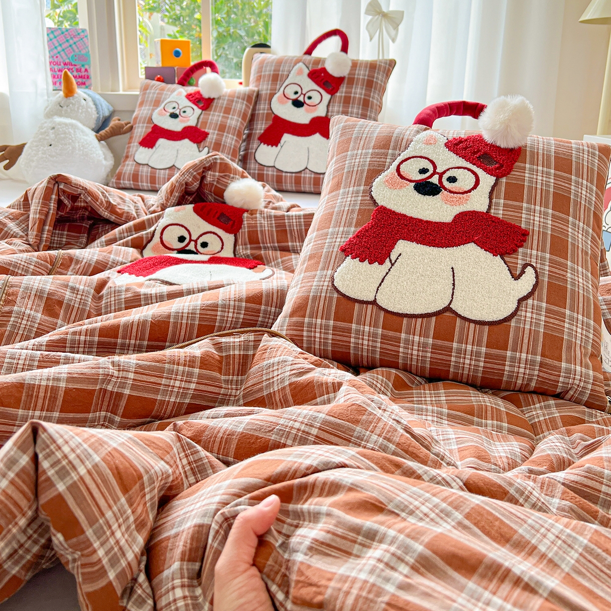 91家纺网 家纺一手货源 找家纺 古本家居 2026春夏新款全棉美拉德西高地系列抱枕被 全棉美拉德围巾西高地咖格