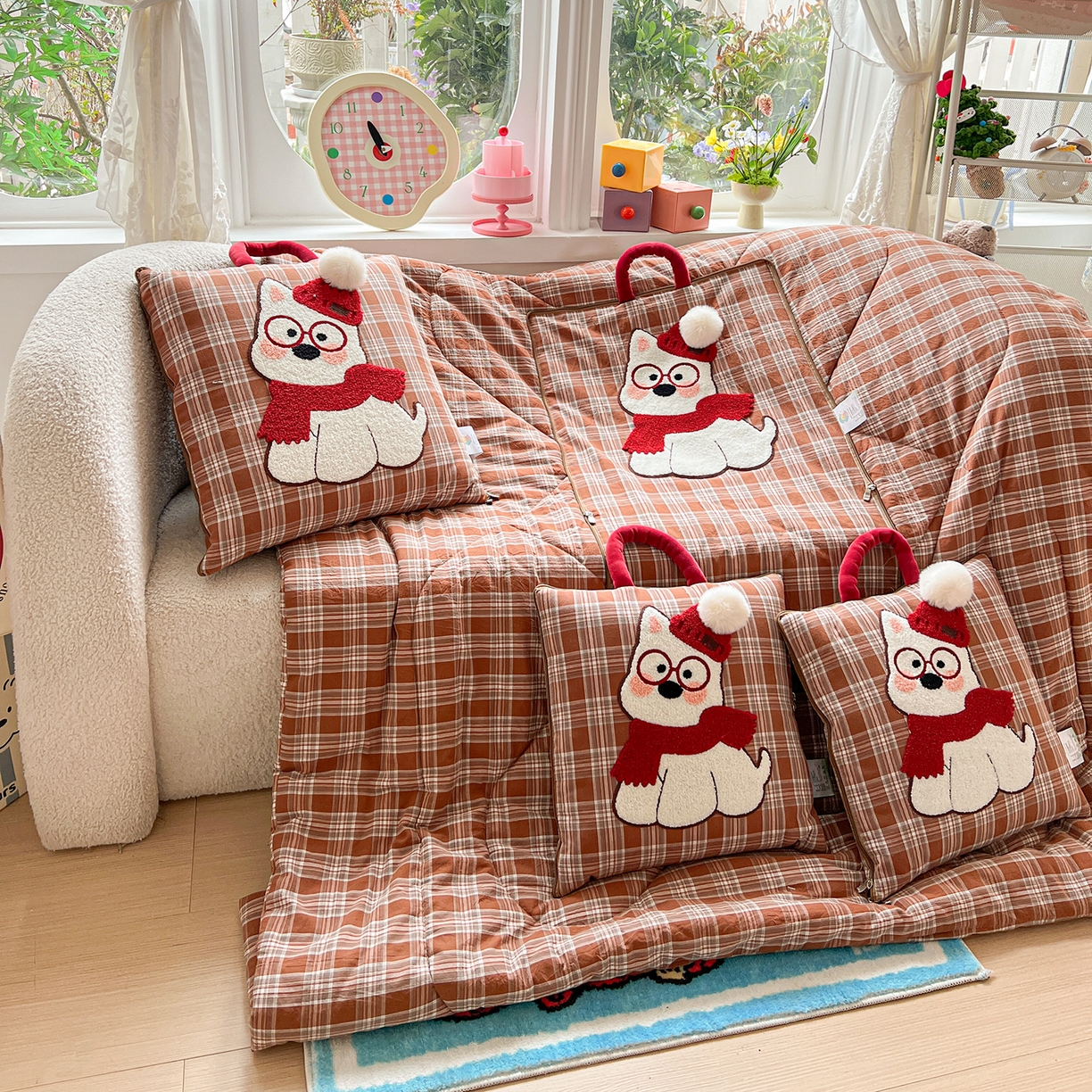 91家纺网 家纺一手货源 找家纺 古本家居 2026春夏新款全棉美拉德西高地系列抱枕被 全棉美拉德围巾西高地咖格