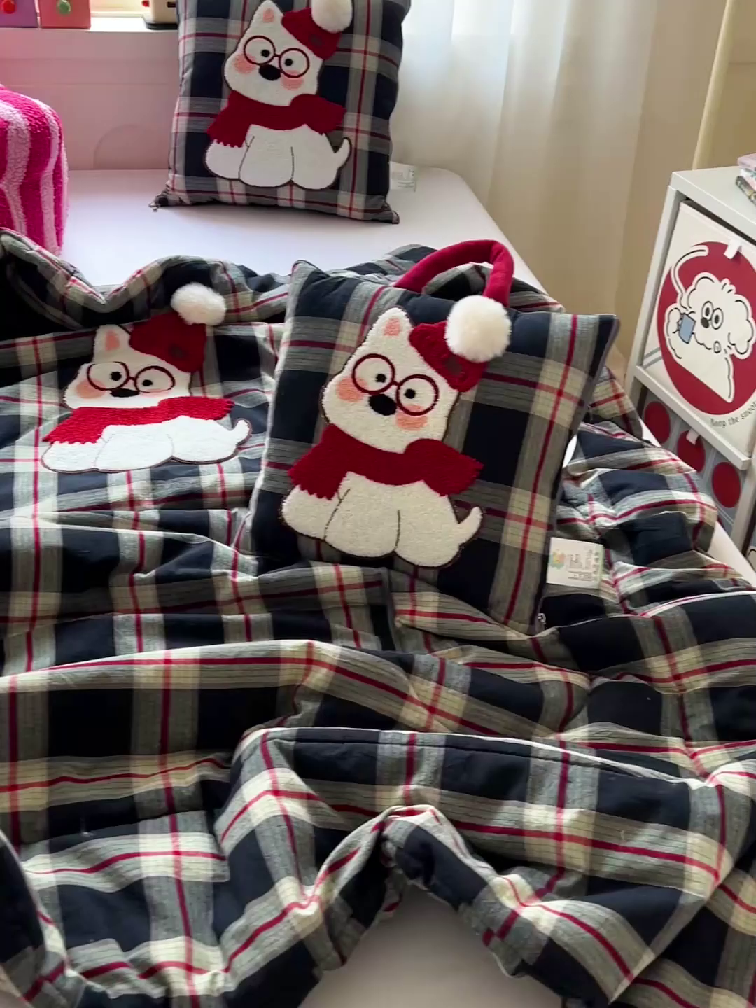 91家纺网 家纺一手货源 找家纺 古本家居 2026春夏新款全棉美拉德西高地系列抱枕被 全棉美拉德围巾西高地黑格