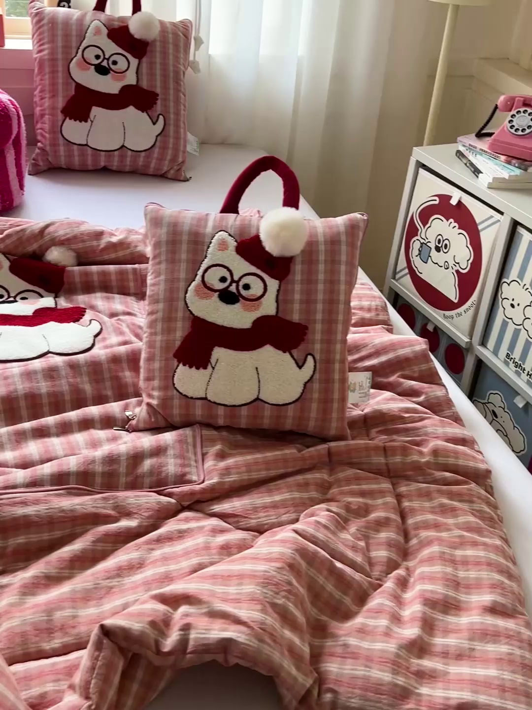 91家纺网 家纺一手货源 找家纺 古本家居 2026春夏新款全棉美拉德西高地系列抱枕被 全棉美拉德围巾西高地粉格