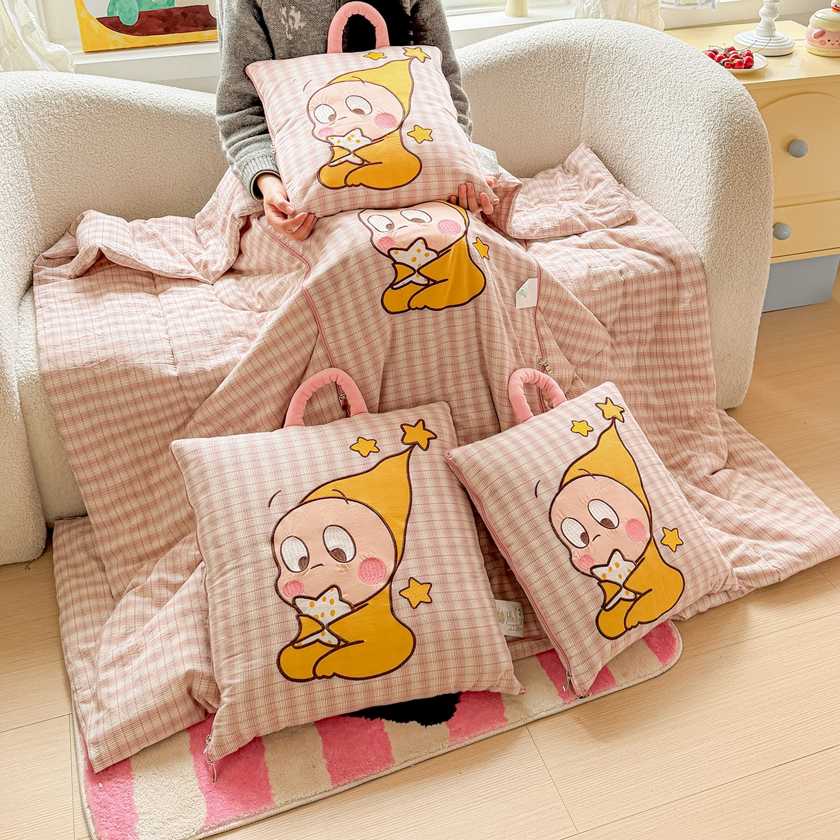 91家纺网 家纺一手货源 找家纺 （总）古本家居 2026春夏新款全棉星宝系列抱枕被