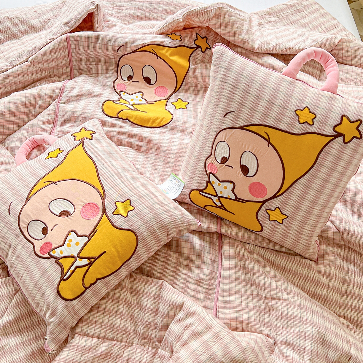 91家纺网 家纺一手货源 找家纺 （总）古本家居 2026春夏新款全棉星宝系列抱枕被