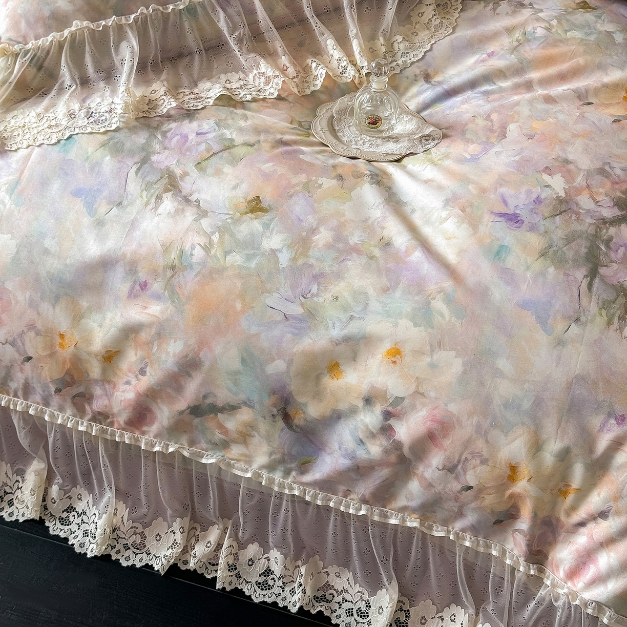 91家纺网 家纺一手货源 找家纺 （总）惯盈家纺 2026新款数码印花法式蕾丝床裙款全棉四件套-初夏（含买家秀）