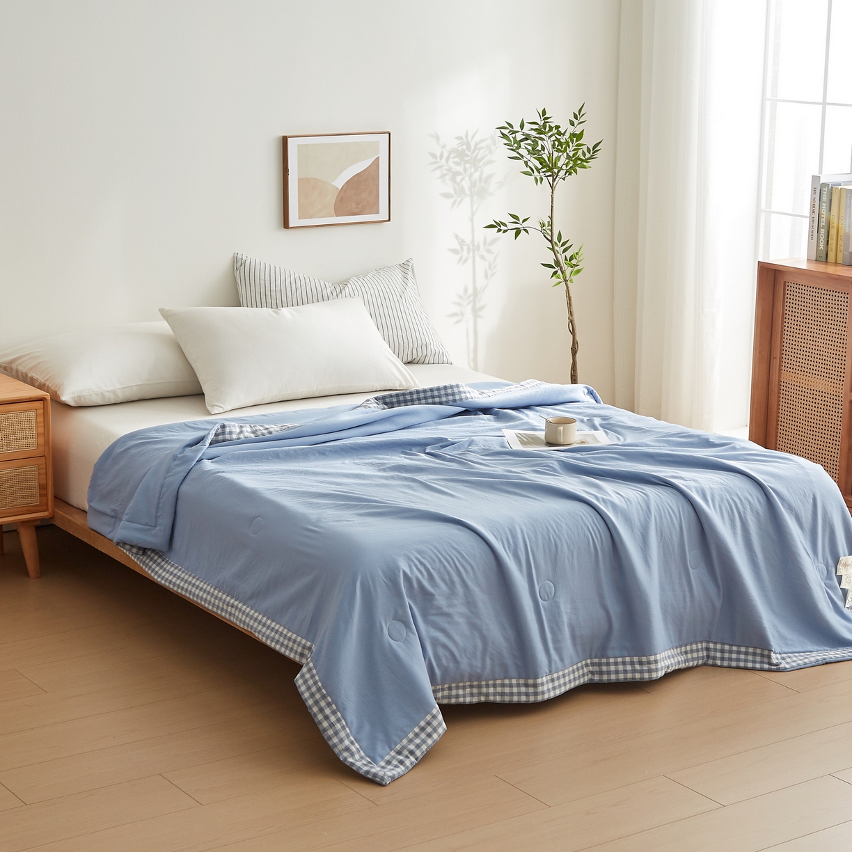 91家纺网 家纺一手货源 找家纺 格子铺 2026新款亲肤水洗棉棉花条纹包边夏被 浅蓝