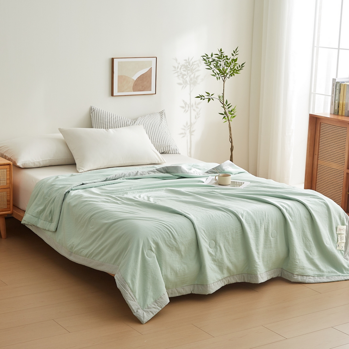 91家纺网 家纺一手货源 找家纺 格子铺 2026新款亲肤水洗棉棉花条纹包边夏被 松绿
