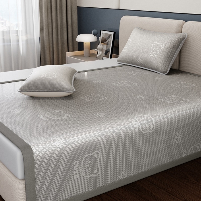 91家纺网 家纺一手货源 找家纺 好福居 2026新款A类冰感抑菌印花冰丝席凉席-床笠款-床席款 开心小熊灰-床席款