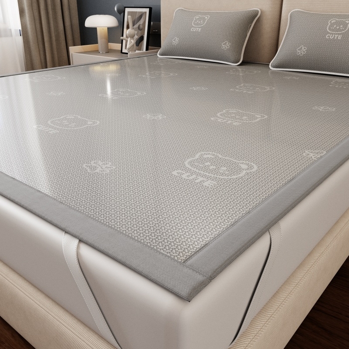 91家纺网 家纺一手货源 找家纺 好福居 2026新款A类冰感抑菌印花冰丝席凉席-床笠款-床席款 开心小熊灰-床席款