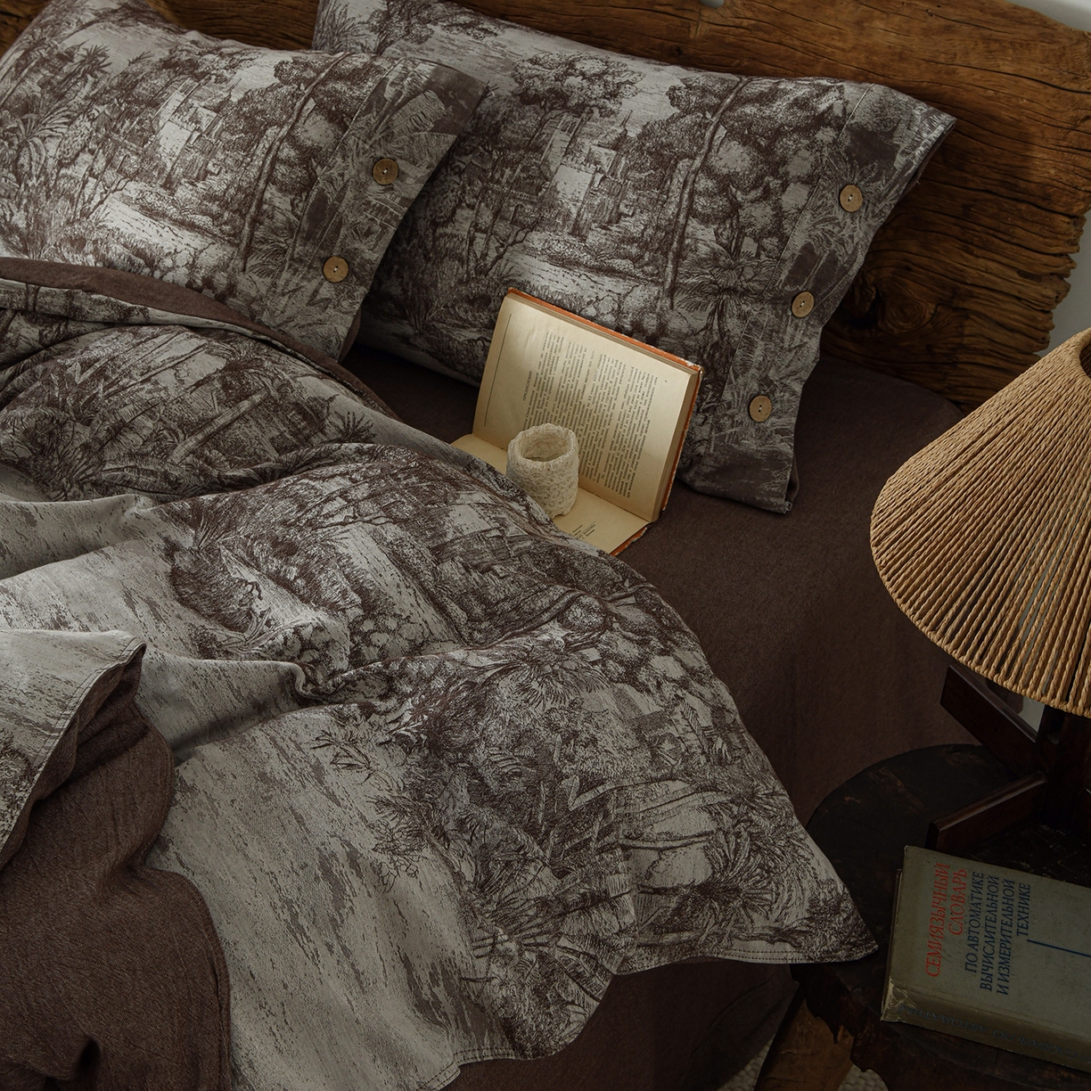 91家纺网 家纺一手货源 找家纺 （总）松色家居 2026新款中古侘寂风织物四件套-墨韵森林