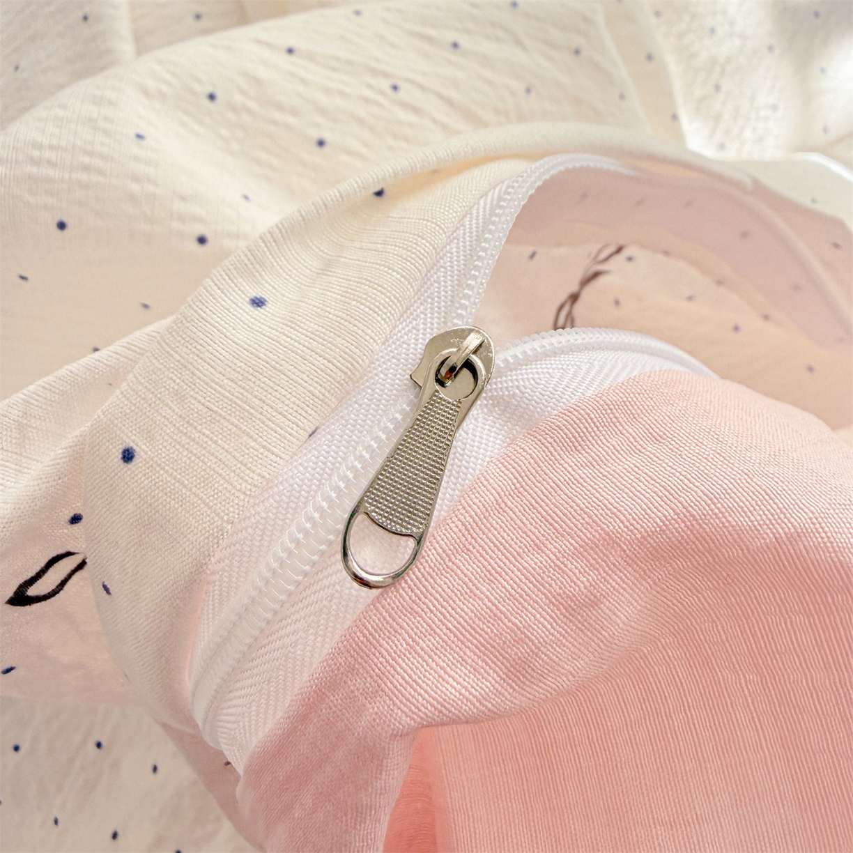 91家纺网 家纺一手货源 找家纺 名兮家居 2026新款A类皱皱纱四件套 时光结