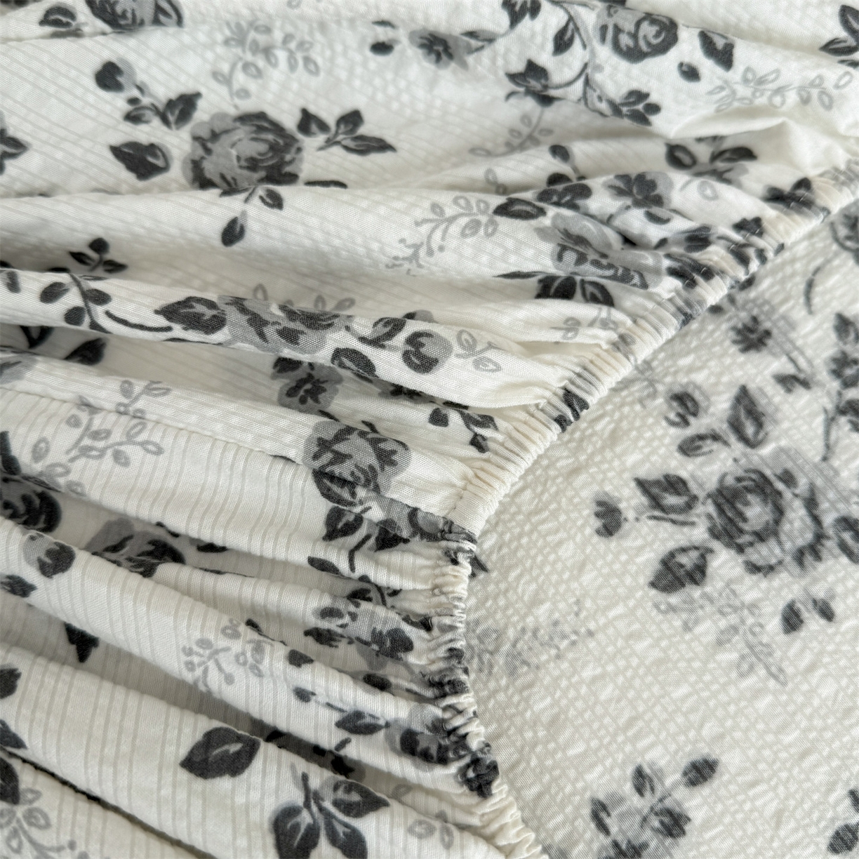 91家纺网 家纺一手货源 找家纺 优眠坊 2026春夏新款泡芙纱印花单床笠 床笠单件 柔花诗意-单层