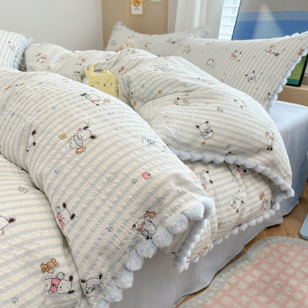 91家纺网 家纺一手货源 找家纺 N先生+V 13814689556 发大图/买家秀 2026新款A类毛球花边泡芙纱四件套 欢乐帕恰