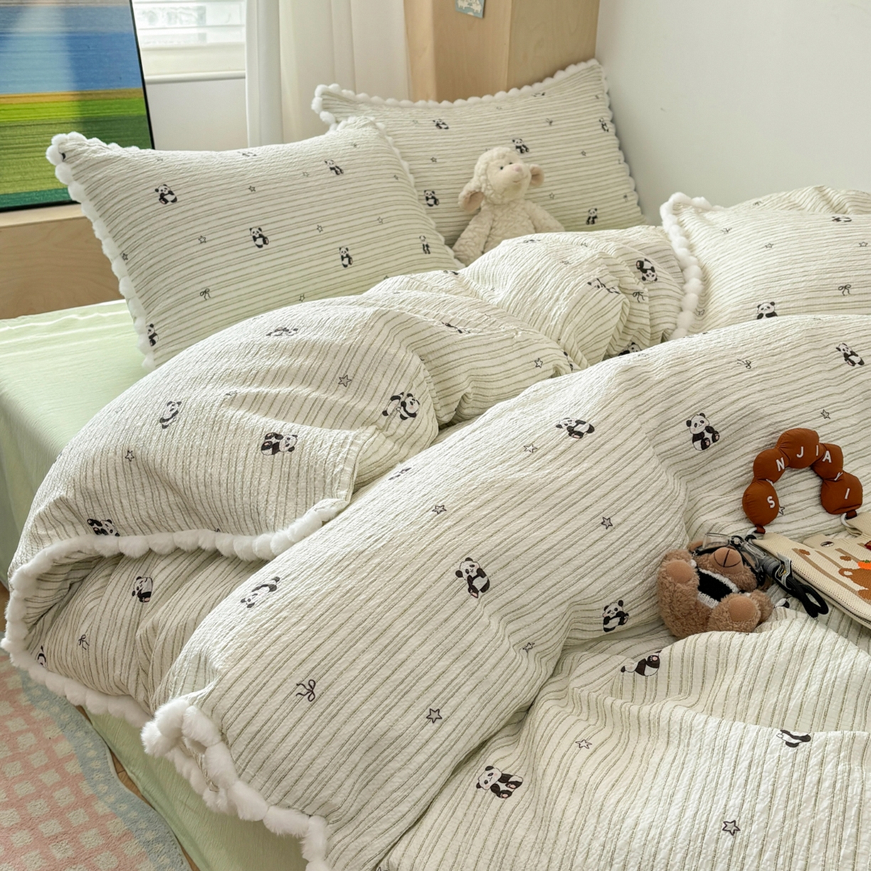 91家纺网 家纺一手货源 找家纺 N先生+V 13814689556 发大图/买家秀 2026新款A类毛球花边泡芙纱四件套 可爱熊猫